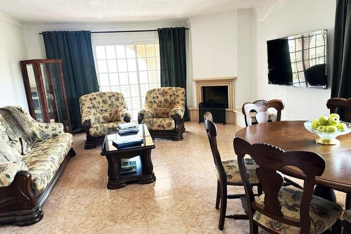 Casa rural para 6 personas, con Balcón y Terraza además de Jardín y Piscina en Olérdola - 2