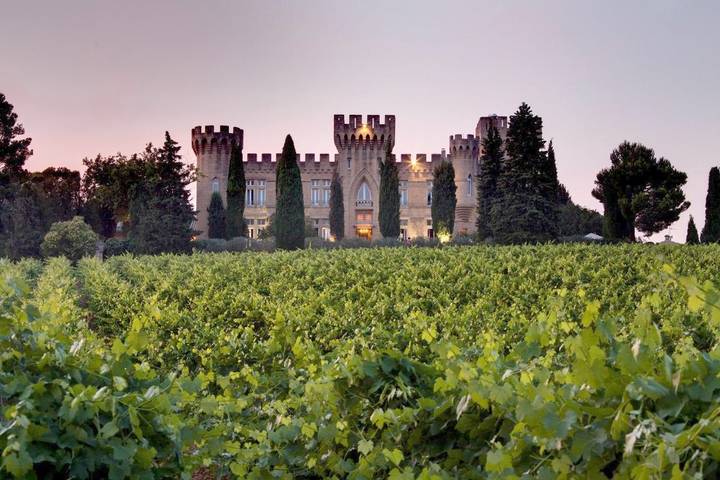 Hôtel pour 4 personnes, avec Terrasse et Jacuzzi ainsi que Jardin et Piscine à Châteauneuf-du-Pape