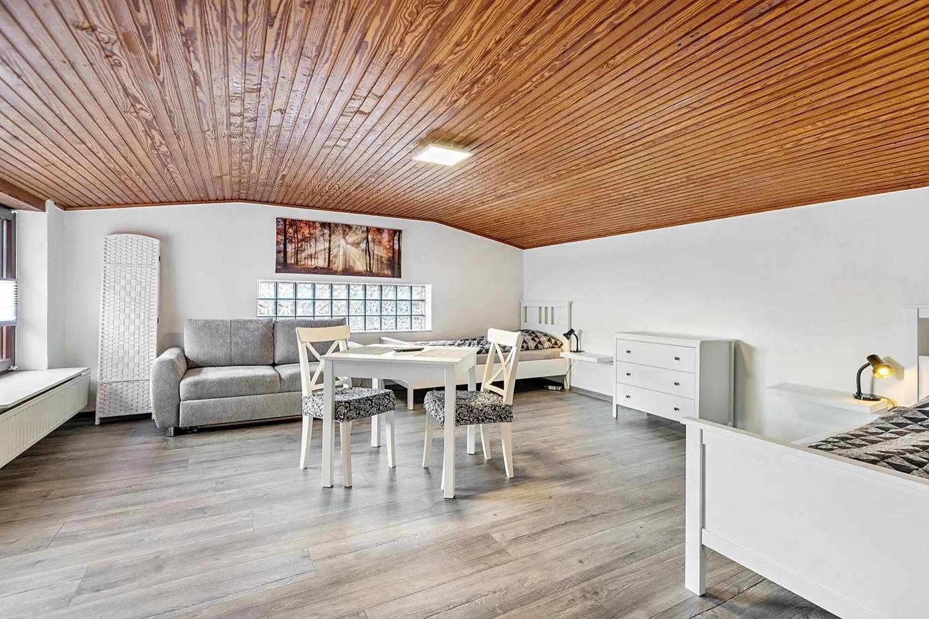 Ganze Wohnung, Apartment „Small Holiday 3 Monteurs“ mit Gemeinschaftsgarten und Wlan in Weddingstedt, Heide und Umgebung