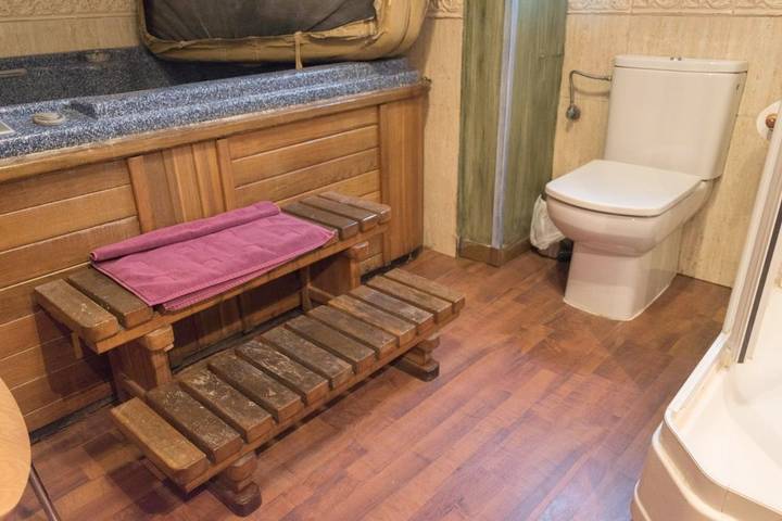 Hotel para 3 personas, con jacuzzi en Costa Oriental Asturiana - 2