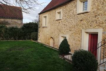 Gîte pour 5 personnes, avec balcon et jardin, animaux acceptés à Saint-Forget