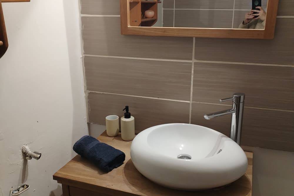 Entire apartment, Studio Aude in Lézignan-Corbières, Narbonne region