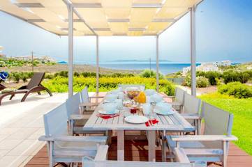 Vacation Rental for 7 Guests in Akrotiri (Chania), Chania region, Picture 1