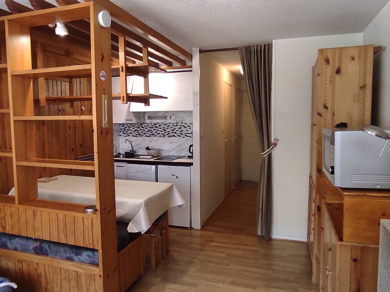 Estudio entero, Estudio de montaña en el corazón de Super Besse con parking privado in Super Besse, Besse-et-Saint-Anastaise