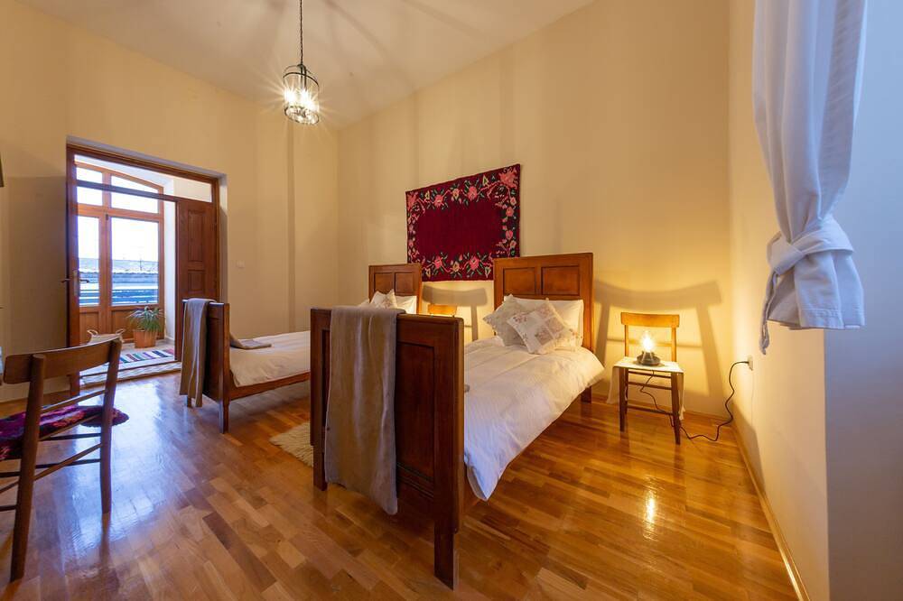 Ganze Wohnung, 1Br apartment with terrace and private parking in Prozor, Lika-Senj