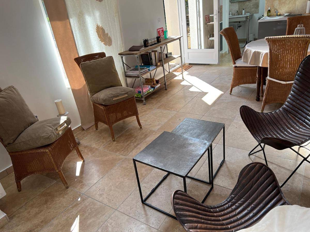 One-Bedroom House in Saint-Jean-aux-Bois, Oise