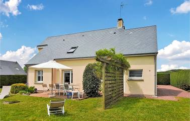Gîte pour 8 personnes, avec terrasse à Créances