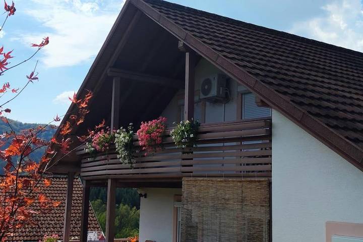 Appartement de vacances pour 6 personnes, avec vue et jardin