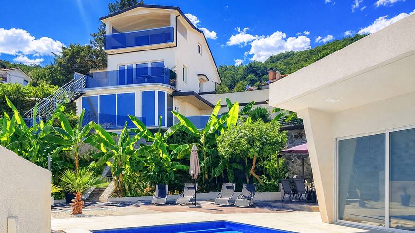 Villa für 10 Personen, mit Garten und Whirlpool in Opatija Riviera