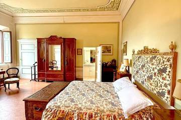 Villa for 5 Guests in Siena, Siena Province, Picture 3