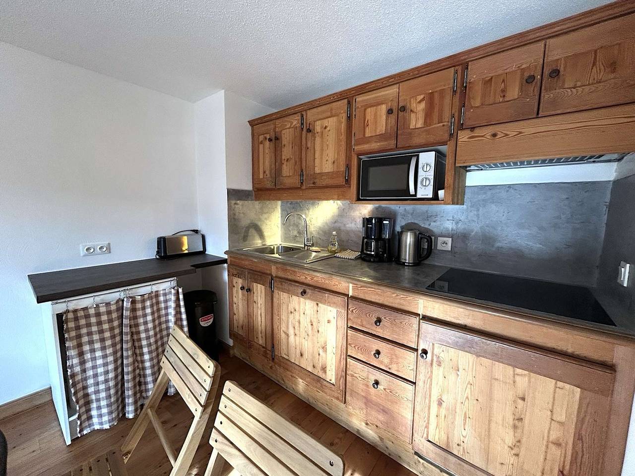 Appartement entier, Charmant apt 2 ch, park., proche pistes - La Salle-les-Alpes in La Salle-les-Alpes, Serre Chevalier