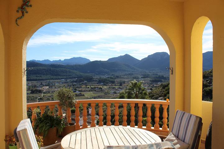 Chalet para 6 personas, con terraza y jardín, Se admiten mascotas en Marina Alta - 2