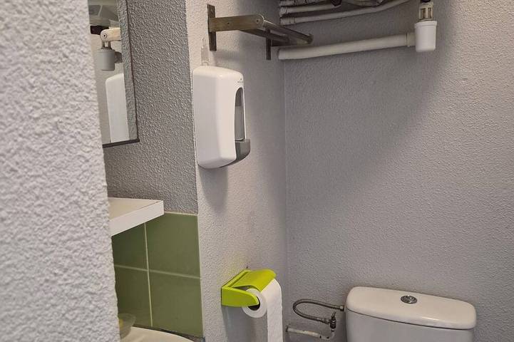 Appartement entier, Studio confort et sérénité en résidence,piscine tennis,parking privé, terrasse. in Sausset-les-Pins, Côte méditerranéenne (France)