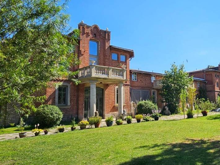 Ferienwohnung für 10 Personen, mit Balkon und Terrasse sowie Garten