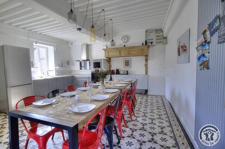 Location de vacances pour 11 personnes, avec jardin à Saint-Étienne-des-Oullières