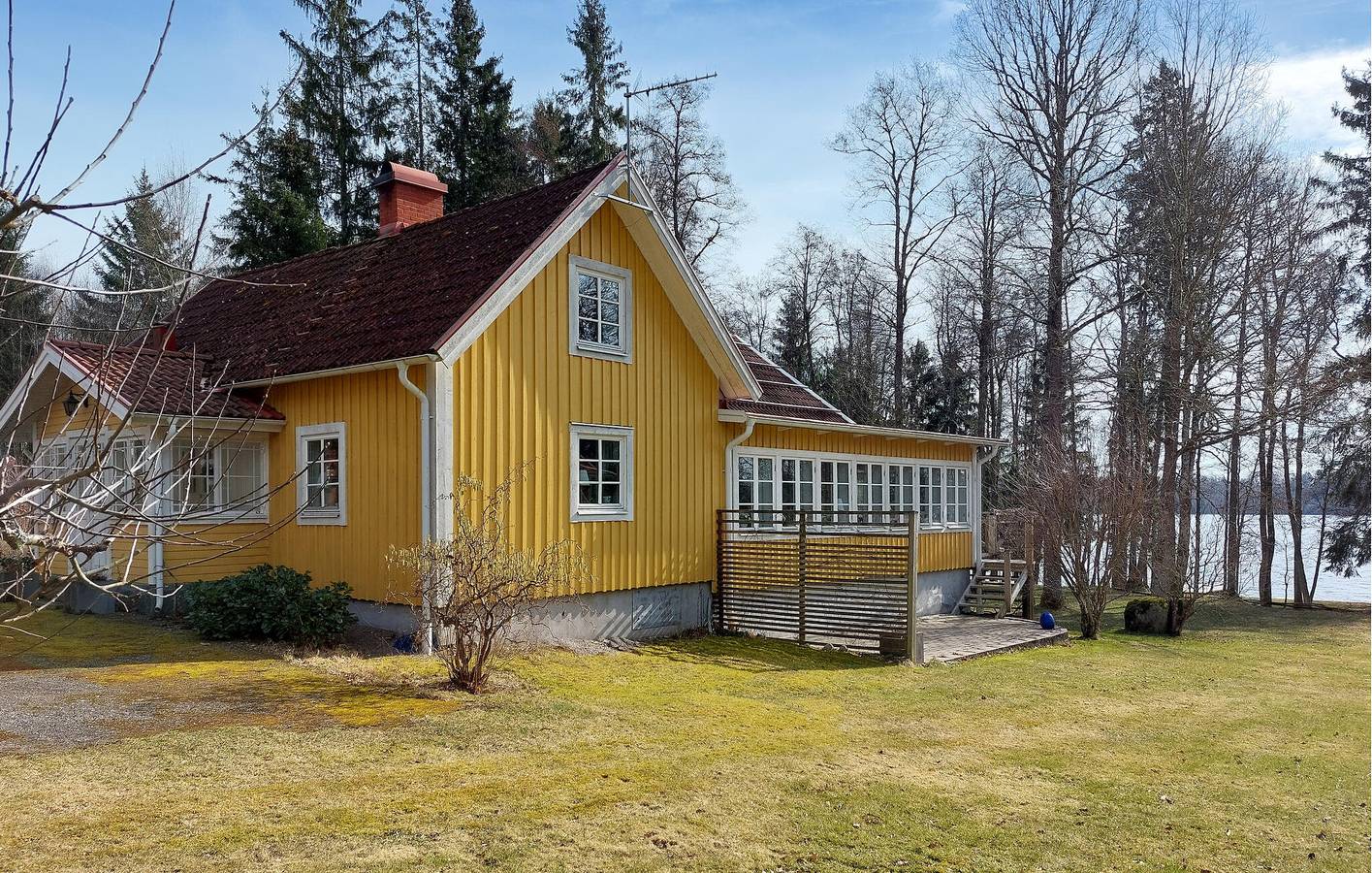 Ferienhaus für 8 Personen mit Terrasse in Kronoberg