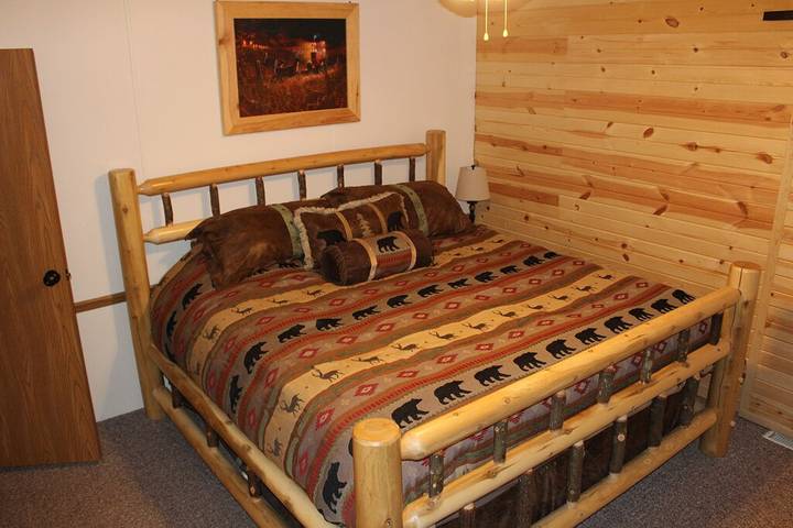 Lake house for 8 people, with terrace and yard in Iowa