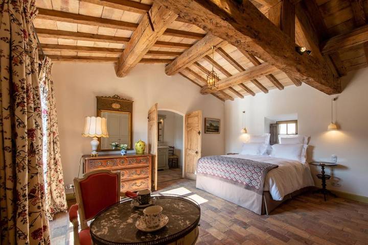 Chambre d’hôte pour 2 personnes, avec piscine et jardin ainsi que terrasse et vue à Oppède - 4