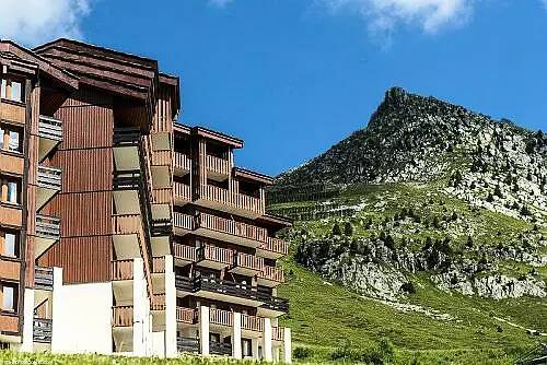 Gîte pour 7 personnes, avec Terrasse ainsi que Piscine et Vue dans Belle Plagne - 3