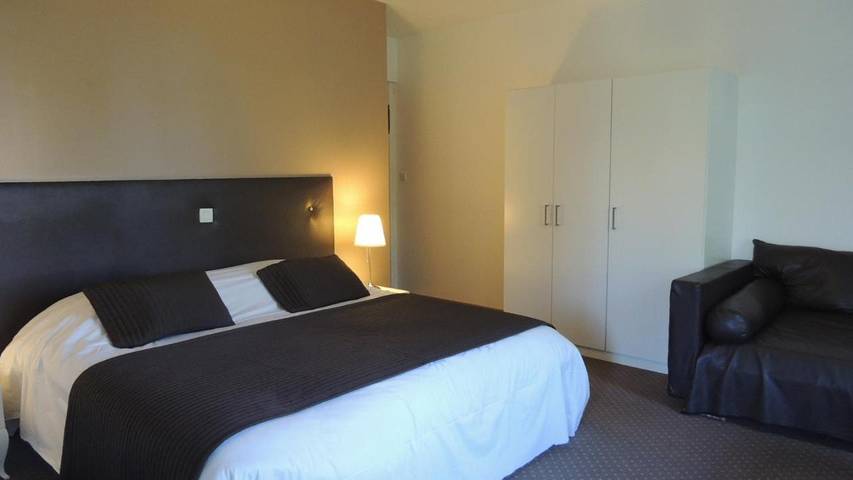 Hôtel pour 4 personnes, avec sauna ainsi que jardin et jacuzzi à Clécy - 4