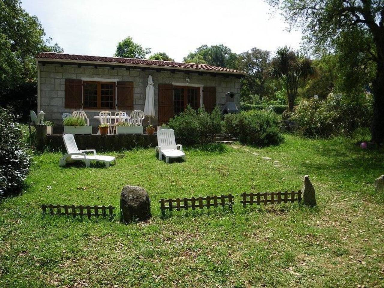 Wunderschönes Ferienhaus mit eigener Terrasse in Sartène, Distrito de Sartène