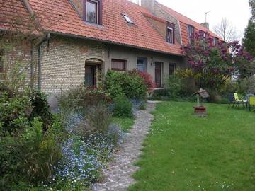 Gîte pour 8 personnes, avec terrasse et jardin à Brouckerque
