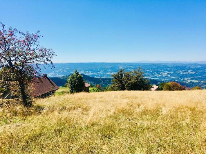 Location de vacances pour 8 personnes, avec jardin et vue à Ambert - 4