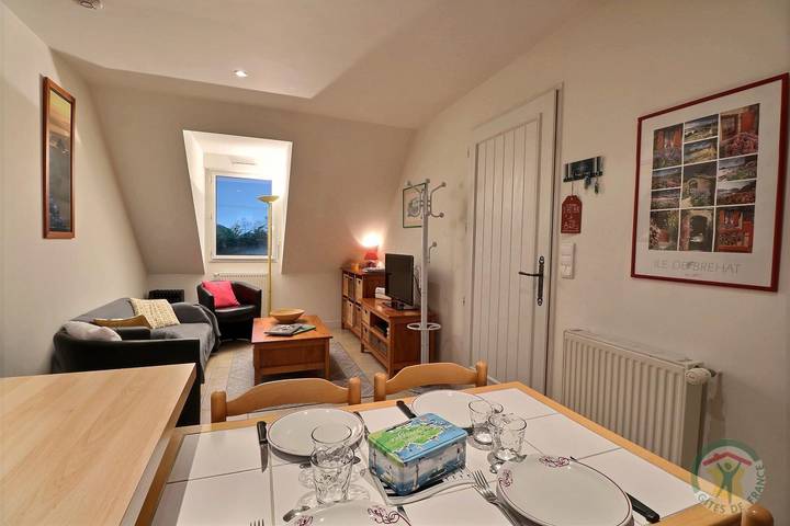 Gîte pour 4 personnes, avec jardin à Saint-Coulomb - 3