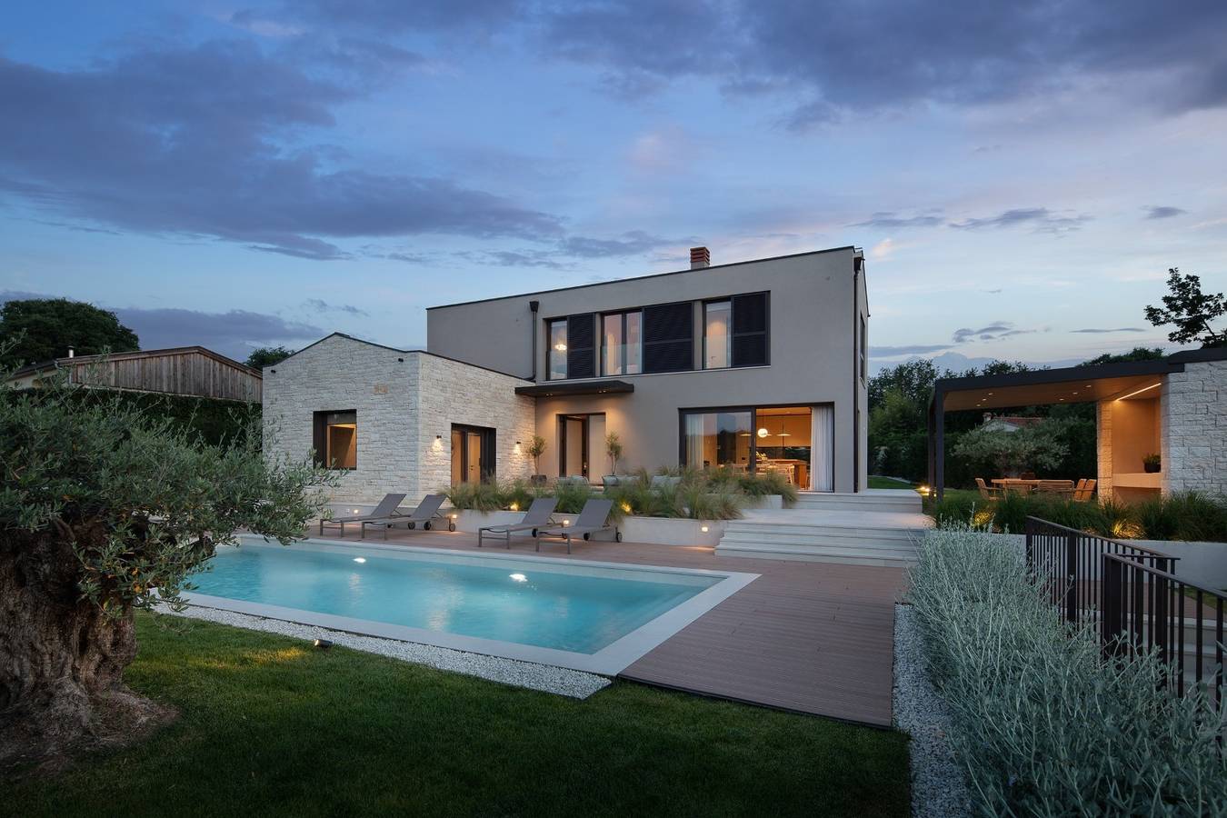 Villa Nija – Elegante Villa mit privatem Pool, umgeben von der ruhigen Natur Istriens.
 in Općina Vrsar, Porec und Umgebung