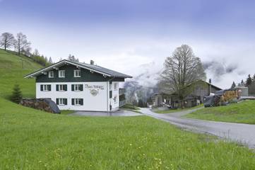 Ferienwohnung für 10 Personen, mit Balkon, kinderfreundlich in Vorarlberg