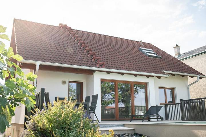 Location de vacances pour 8 personnes, avec vue ainsi que jardin et piscine à Illmitz - 2