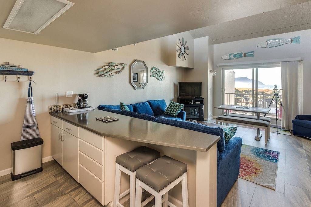 Ganze Wohnung, Schlafzimmer Loft-4. Stock-Aufzug-Keine Reinigungsgebühren in Gearhart, Clatsop County