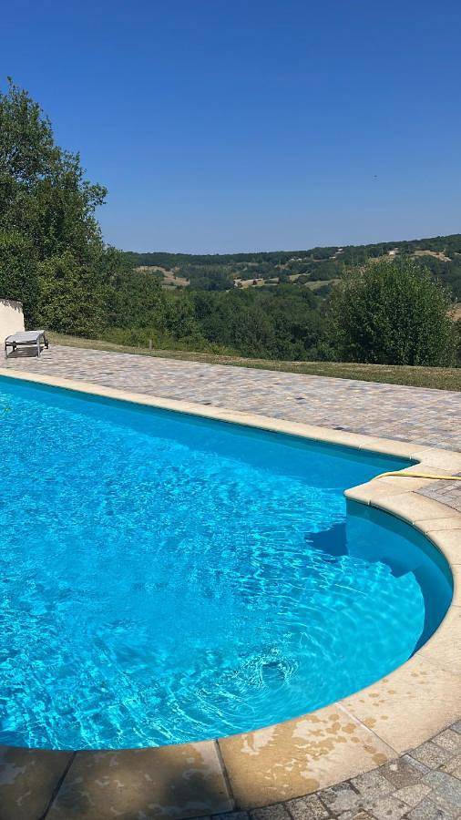 Location de vacances pour 7 personnes, avec jardin ainsi que piscine et vue, animaux acceptés à Pujols - 2