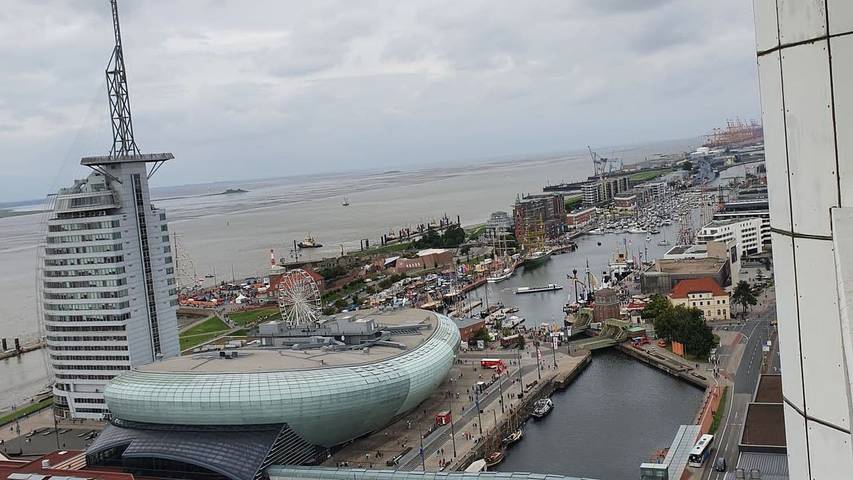 Ferienwohnung für 3 Personen, mit Balkon und Pool sowie Sauna rund um die Havenwelten