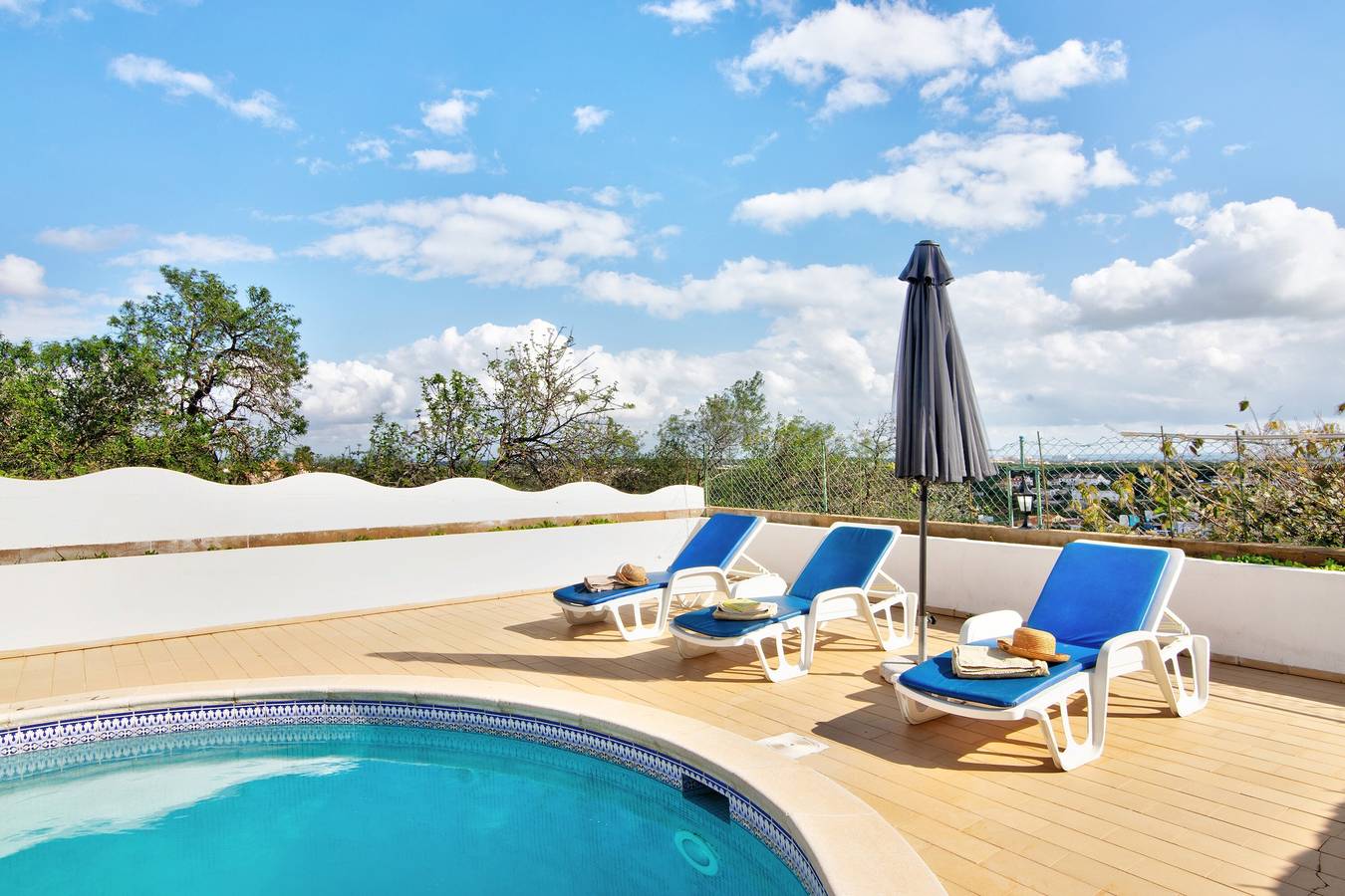 Villa vacanze "Casa do Cerro", con piscina, giardino e Wi-Fi in Boliqueime, Distretto di Faro