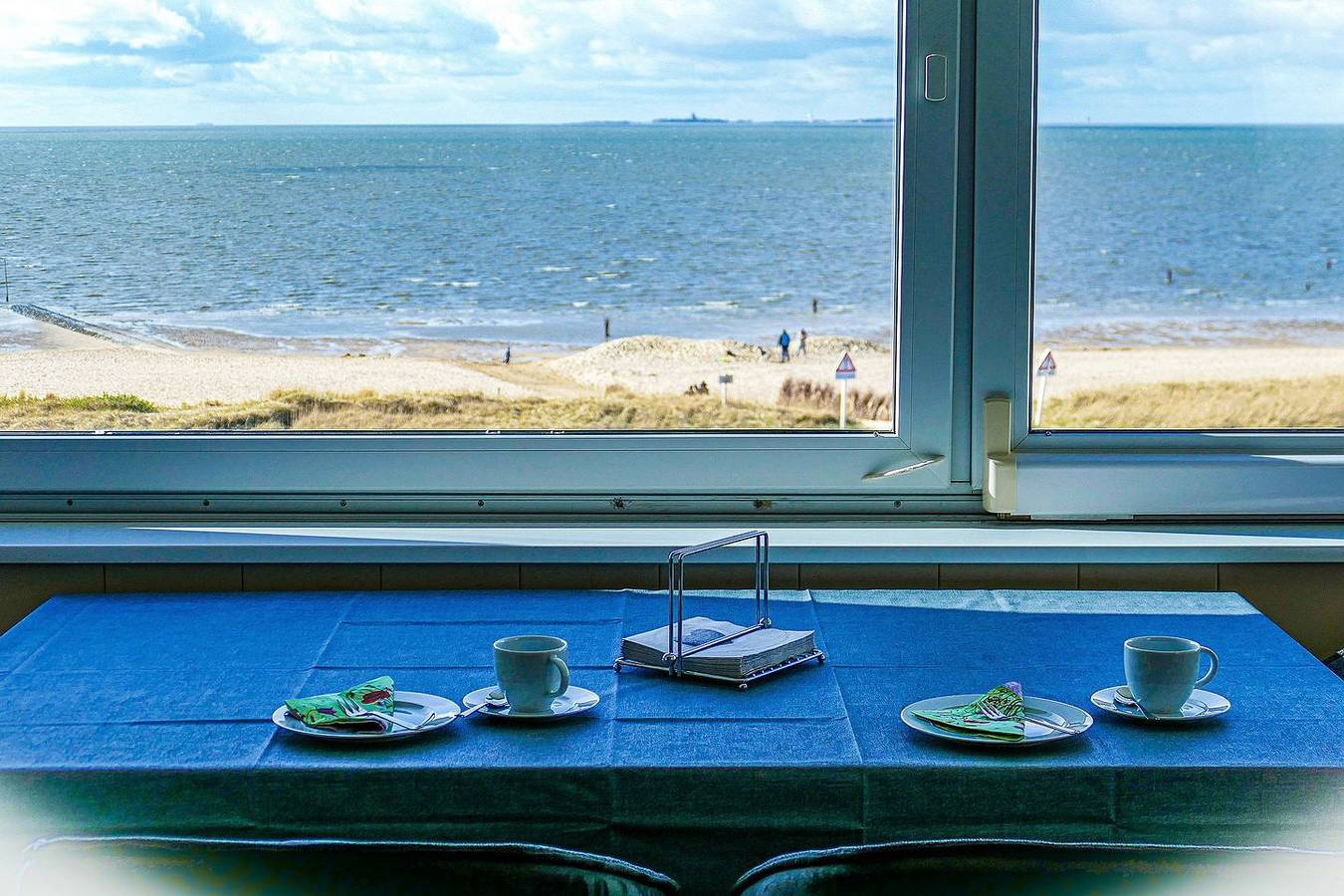 Ganze Wohnung, As25 direkt am Strand - mit Panoramaseesicht auf die Insel Neuwerk! in Sahlenburg Strand, Cuxhaven
