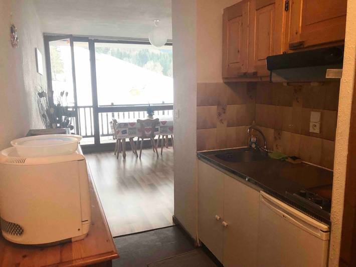 Entire apartment, Apartment 'Studio in The Heart Of Les Aillons' with Balcony in Aillon-le-Jeune, Chambéry region