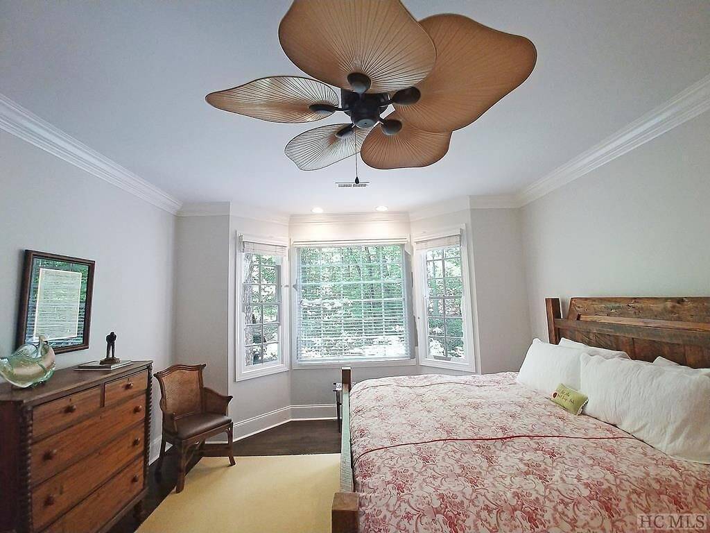 Lakefront Estate! Lake Toxaway Golf Club / Spa / Tennis / Bootfahren / Wandern / Angeln! in Lake Toxaway