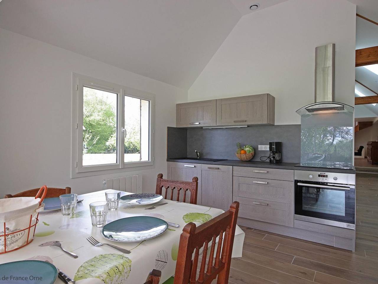 Casa para Tribu, Actividades Naturales y Se Admiten Animales in Les Champeaux, Región de Argentan