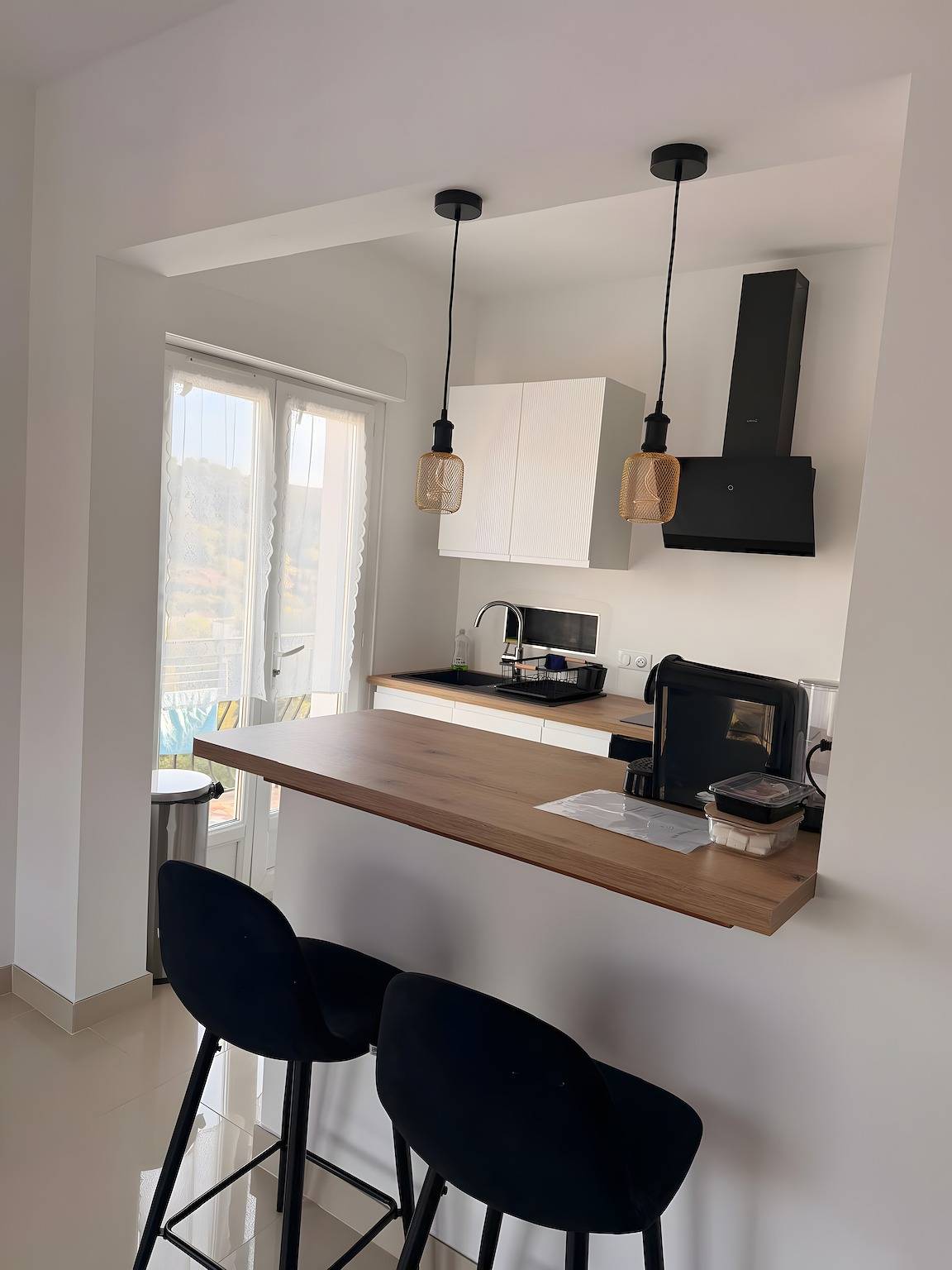 Appartement entier, Appartement « Le Mazellet » : Vue Montagne, Wi-Fi et Climatisation in Les Pennes-Mirabeau, Côte méditerranéenne (France)
