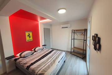Gîte pour 9 personnes, avec terrasse et jardin à Guécélard