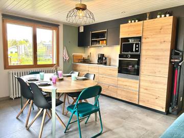 Gîte pour 6 personnes, avec vue et vue sur le lac à Montperreux