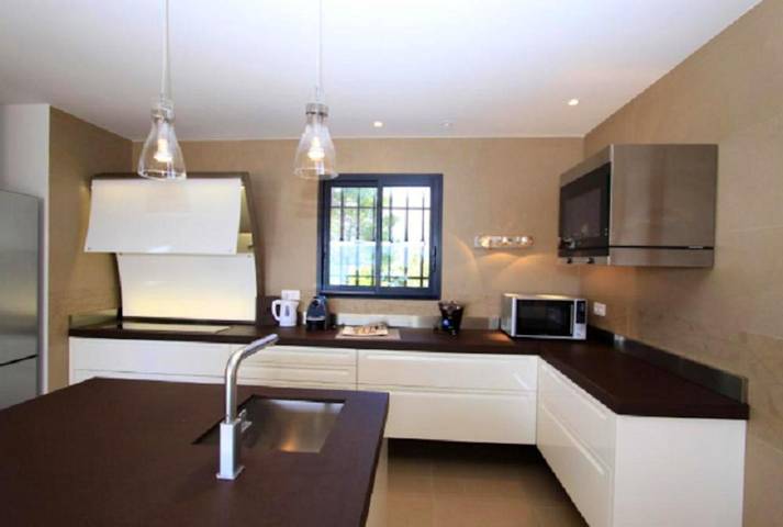 Location de vacances pour 6 personnes, avec piscine, animaux acceptés dans Plage Cala Rossa - 4