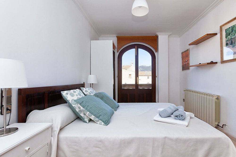 Spectacular house with pool at the foot of the Sierra de Tramuntana. in Moscari, Selva