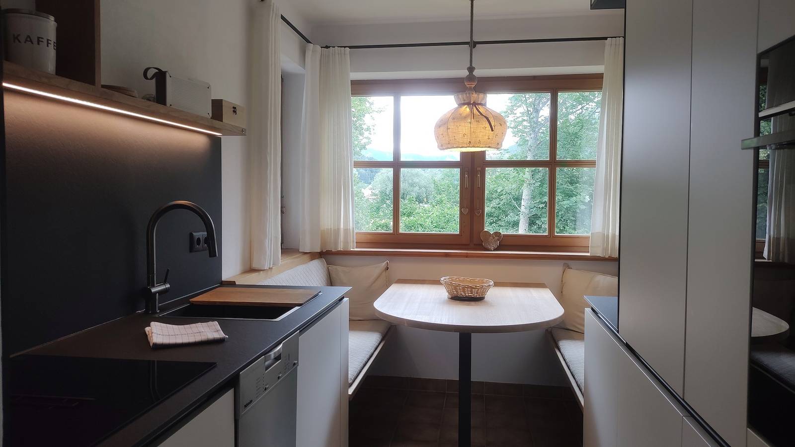 Entire holiday apartment, Ferienwohnung Sonntagshorn inkl. Chiemgaukarte - Holiday flat Sonntagshorn 67sqm, kitchen, 1 bedroom, 1 bed-sit room, 3 pers. in Ruhpolding, Bavarian Alps