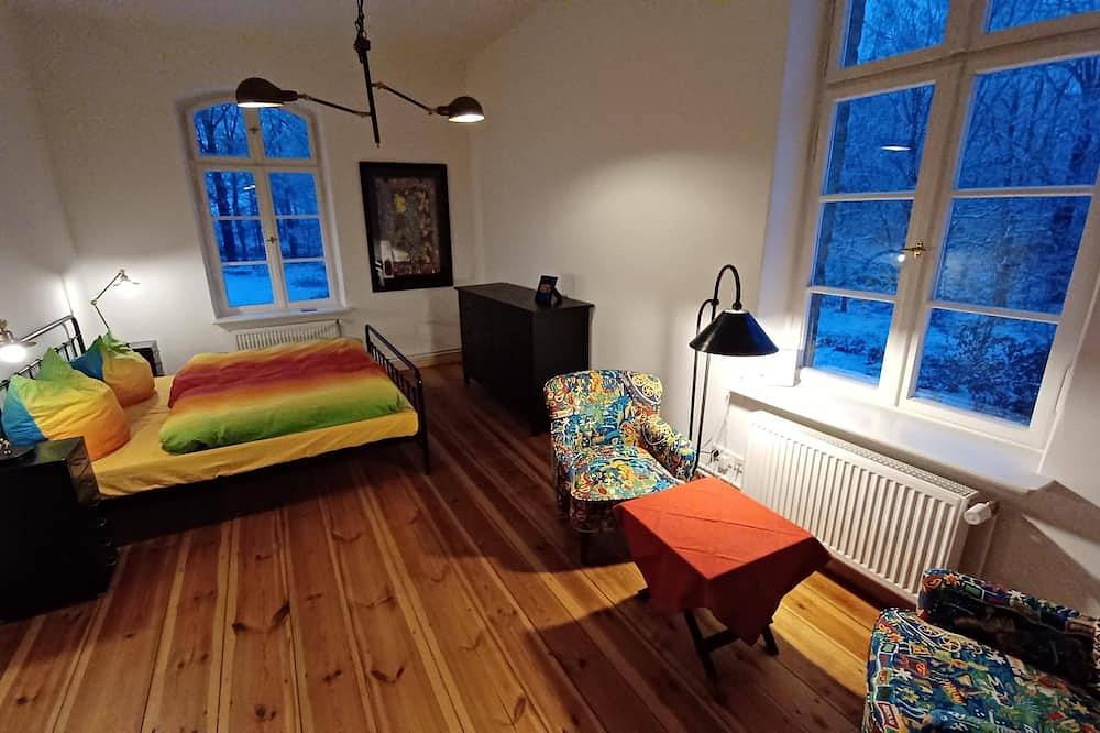 Ganze Wohnung, \"Parkwohnung\" im denkmalgeschützten Kunstgut Krahne (max. 5 Personen) in Kloster Lehnin, Mittelmark