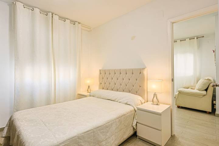 Apartamento entero, Apartamento con Aire Acondicionado en Marqués de N in Nervión, Sevilla
