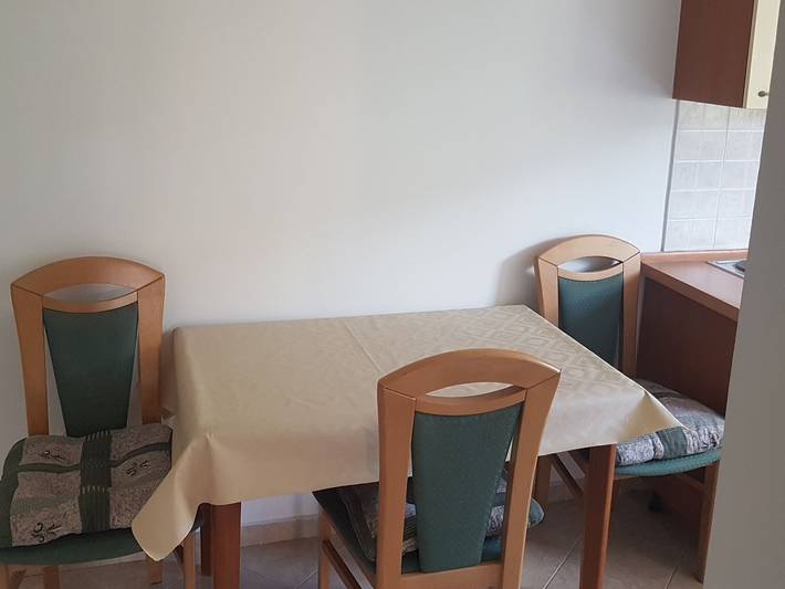 Ferienwohnung für 2 Personen, mit Balkon in Lopar
