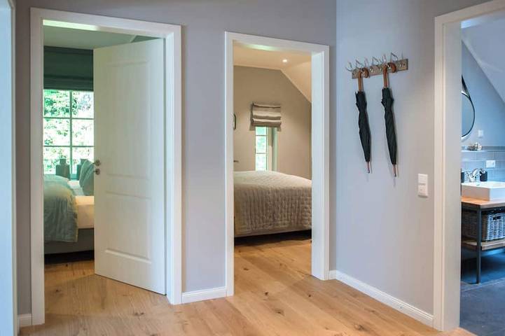 Ganze Wohnung, Naturnahes Refugium: Appartement mit Privatsee in Friedeburg, Landkreis Wittmund