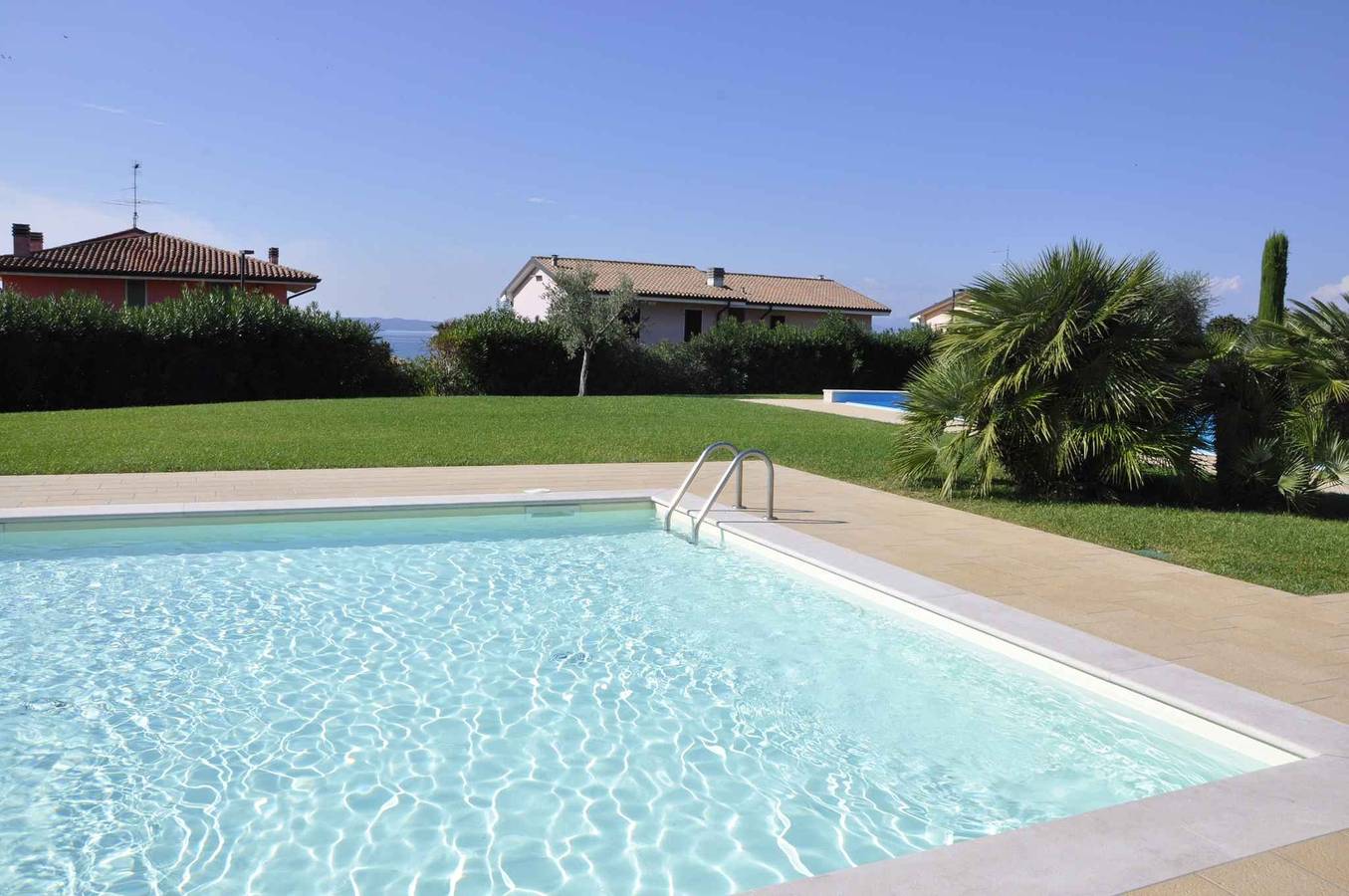 Apartamento vacacional entero, Apartamento vacacional con piscina  in Lazise, Montañas Garda